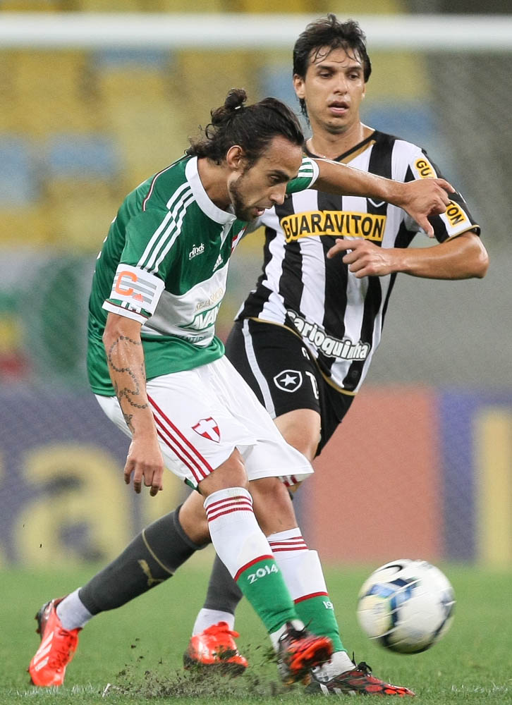 Cesar Greco/Ag. Palmeiras/Divulgação _ Um dos destaques da partida, Valdivia foi o autor do passe para o gol de Henrique