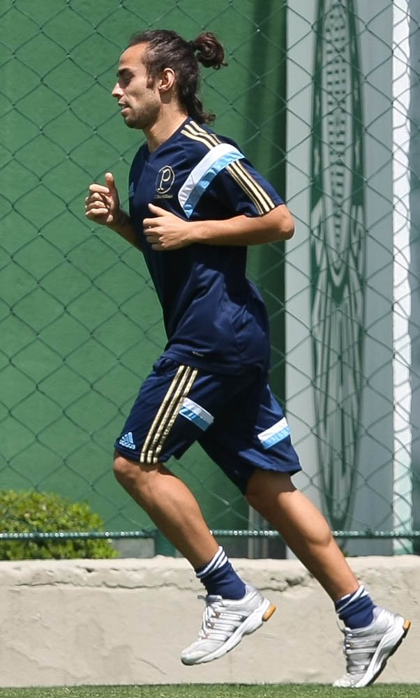 Cesar Greco/Ag. Palmeiras/Divulgação _ O chileno está se tratando de lesão na perna para jogar o último duelo do Brasileirão