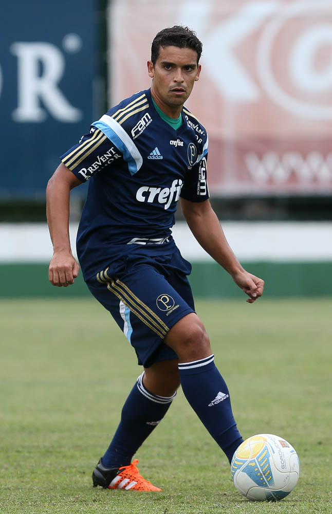 Cesar Greco/Ag. Palmeiras/Divulgação _ Jean, que até agora só tinha feito trabalhos físicos, treinou com bola nesta segunda-feira (18)