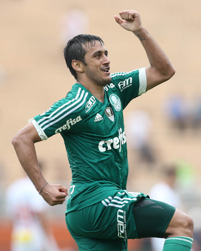 Cesar Greco/Ag. Palmeiras/Divulgação _ O meia Robinho marcou seu terceiro golaço contra o São Paulo