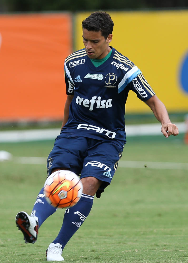 Cesar Greco/Ag Palmeiras/Divulgação _ O volante Jean treinou entre os titulares nesta terça (22)