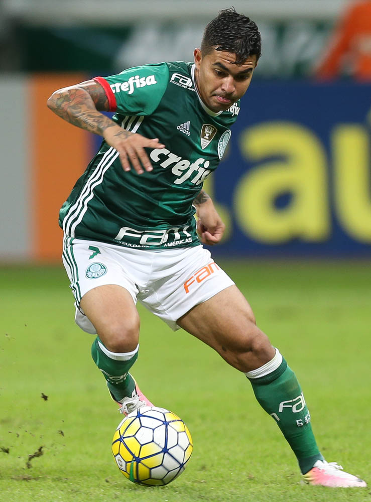 Cesar Greco/Ag Palmeiras/Divulgação _ Após o empate, o atacante Dudu comemorou a liderança mantida