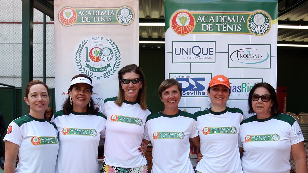 Fabio Menotti/Ag. Palmeiras/Divulgação _ Equipe de tenistas da Socidade Esportiva Palmeiras, garantiu muitos prêmios para coleção de títulos do clube