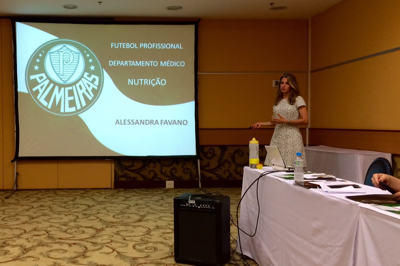 Divulgação _ O encontro contou com nutricionistas de várias equipes do futebol brasileiro