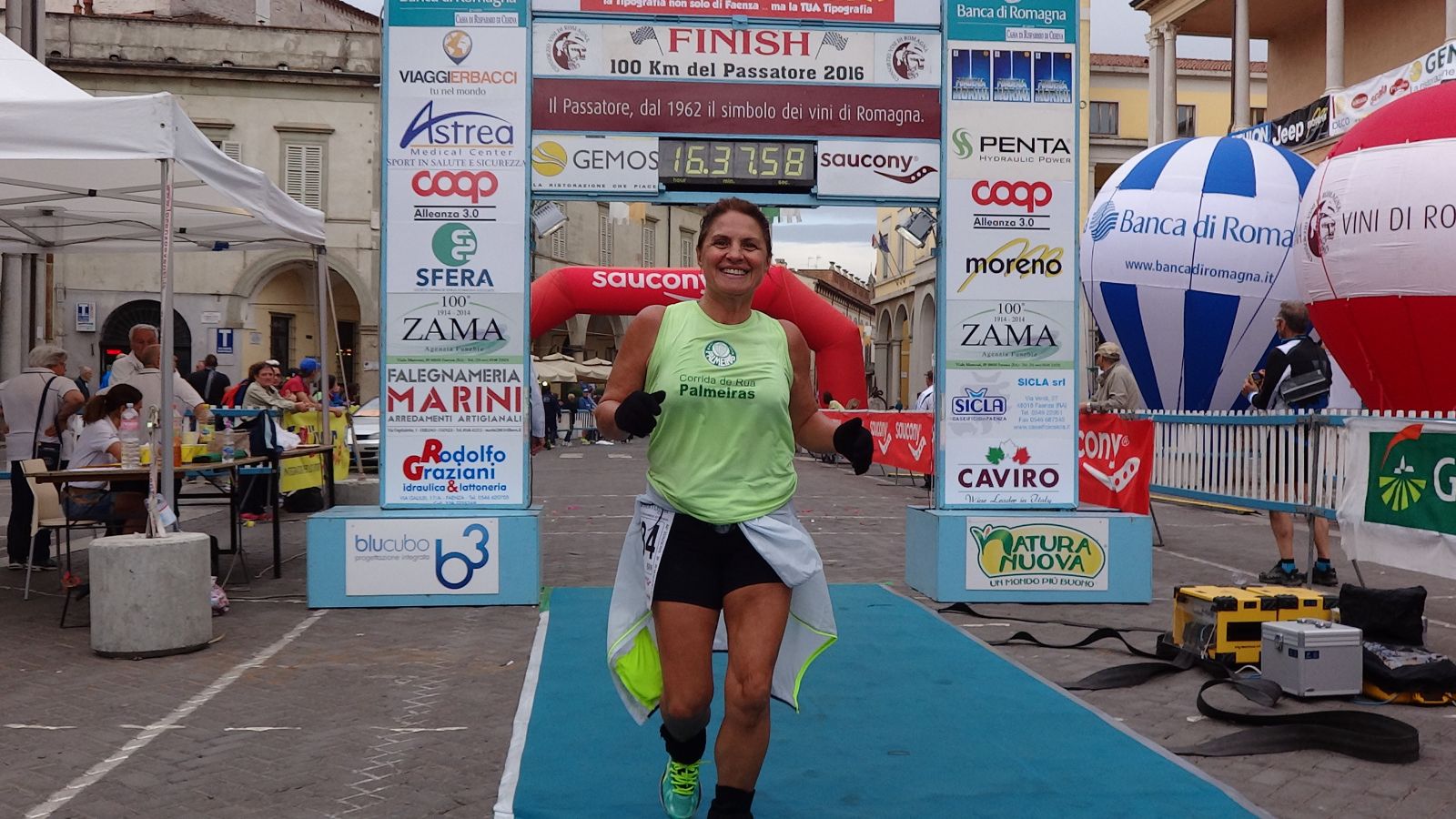 Divulgação _ Lis Helena Bellio completou o percurso de 100 km em 16h35min49seg