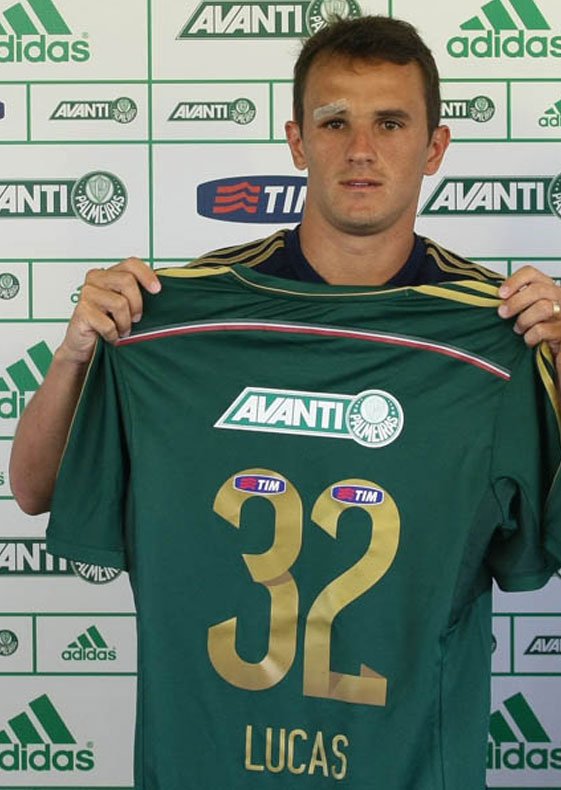 Cesar Greco/Ag. Palmeiras/Divulgação _ Lucas é um dos 12 reforços do Verdão para a temporada 2015