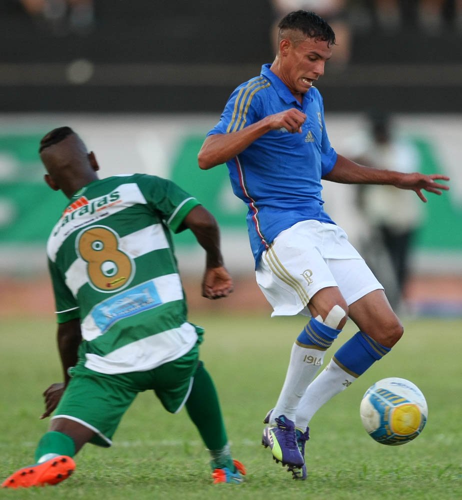 Cesar Greco/Ag. Palmeiras/Divulgação _ Meia de origem, Ueslei mostrou felicidade em poder atuar na Copinha como lateral