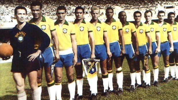 Divulgação _ A Seleção Brasileira palmeirense (da esq. para a dir.): Valdir de Moraes, Servílio, Juninho, Waldemar, Ademir da Guia, Djalma Dias, Djalma Santos, Rinaldo, Ferrari, Dudu e Tupãzinho