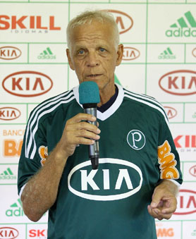 Divulgação _ Ademir é o jogador que mais vestiu a camisa alviverde na história