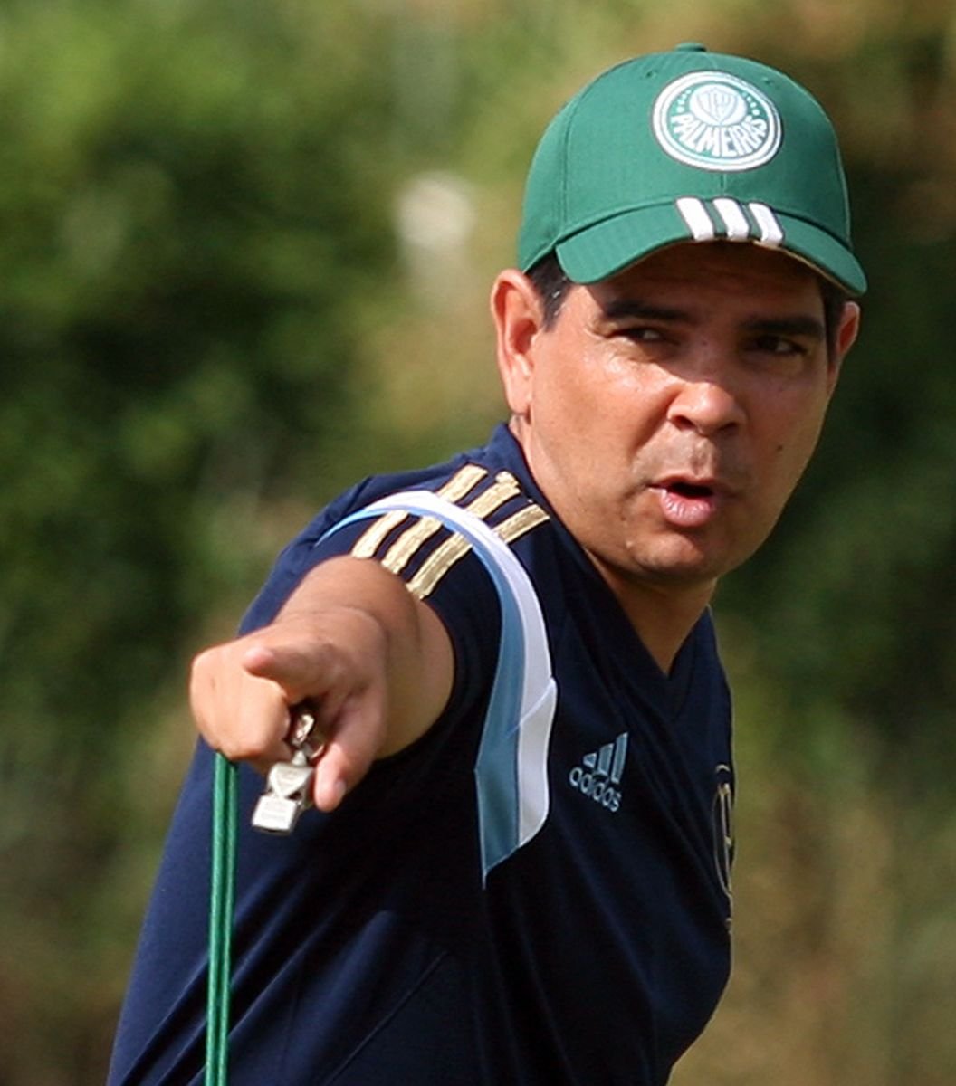 Cesar Greco/Ag.Palmeiras/Divulgação _ O técnico Marcos Valadares diz que a integração com o profissional é importante para os atletas da base se motivarem