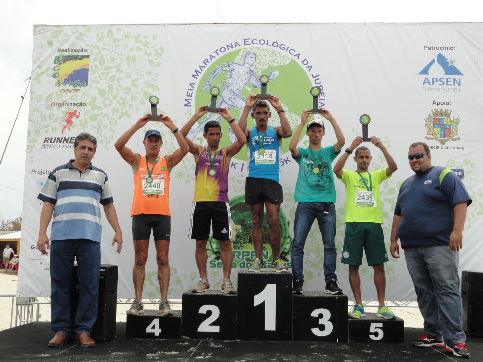 Divulgação _ Equipe de corrida do Palmeiras participou da 1ª Meia Maratona Ecológica da Jureia