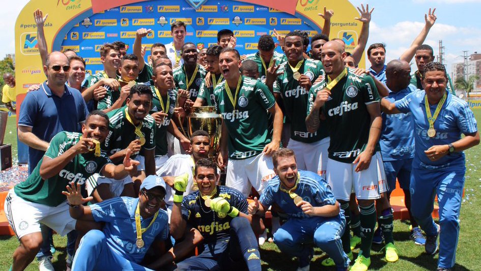 Palmeiras vence São Paulo nos pênaltis e é campeão do Campeonato