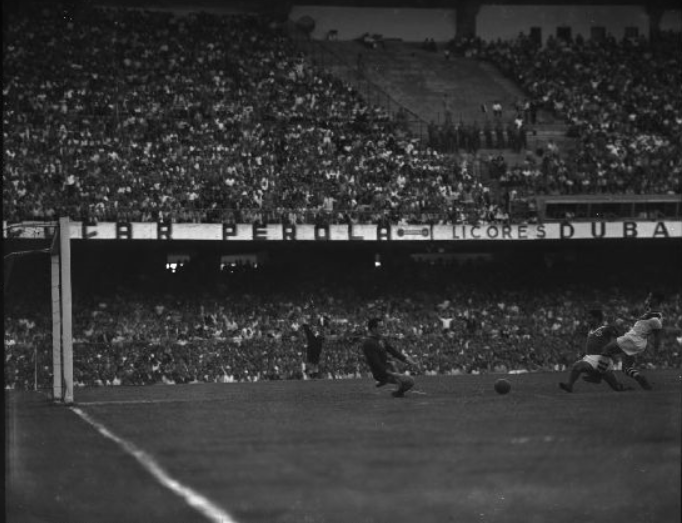 O goleiro Fábio foi o grande destaque palmeirense na partida
