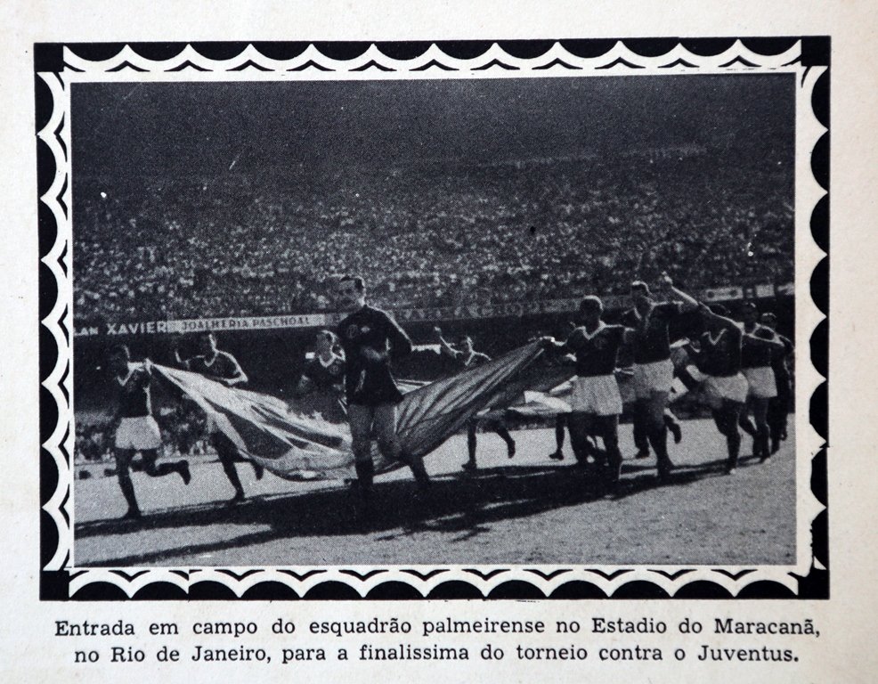 No duelo derradeiro, os alviverdes entraram em campo carregando a bandeira do Brasil e foram ovacionados