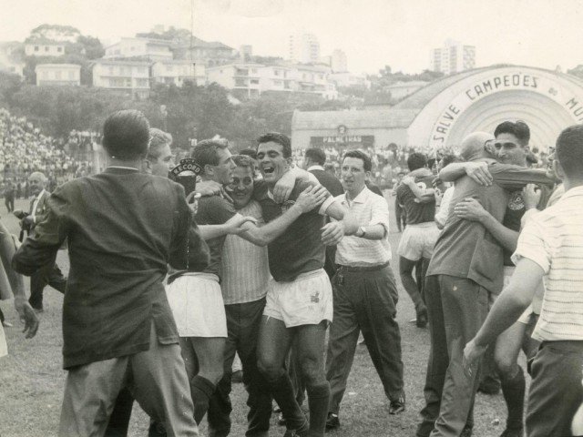 1951-1960: Campeão do mundo e Brasil pintado de verde – Palmeiras