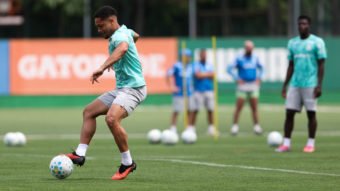 Palmeiras treina finalizações e se prepara para enfrentar o Bahia