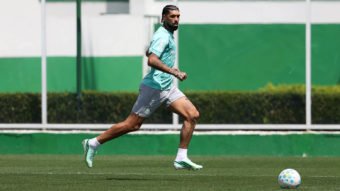 Palmeiras treina de olho no duelo com o Bahia pelo Brasileirão